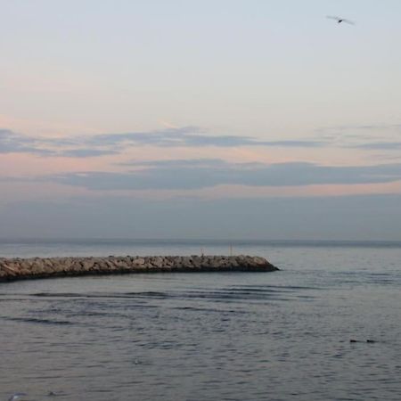 Appart Dans Maison 2 Km De La Plage Villeneuve-Loubet Buitenkant foto